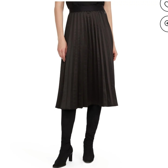 Mexx Woman's Pleated Skirt with exposed Elastic Waist Band NWT Size Large - Picture 3 of 10